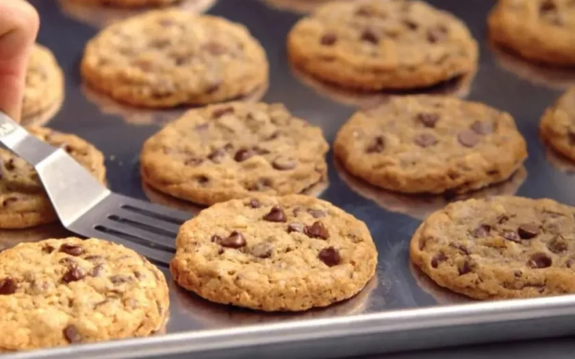 ricetta originale DoubleTree cookie al cioccolato come preparare i cookies originali americani caldi Hilton Hotel